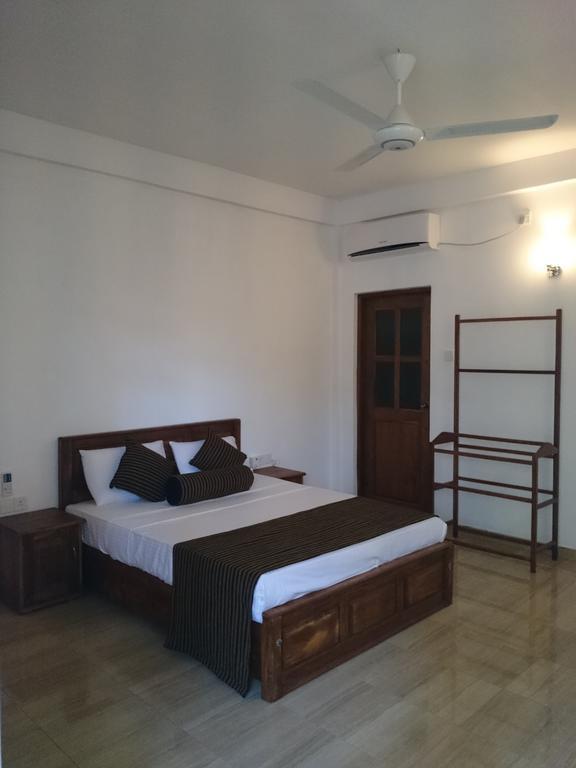 Isanka Lion Lodge Sigiriya Buitenkant foto